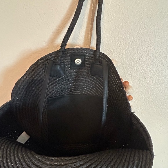 Large wicker soft black purse new . Long and short handles with a clip to close - Picture 7 of 7